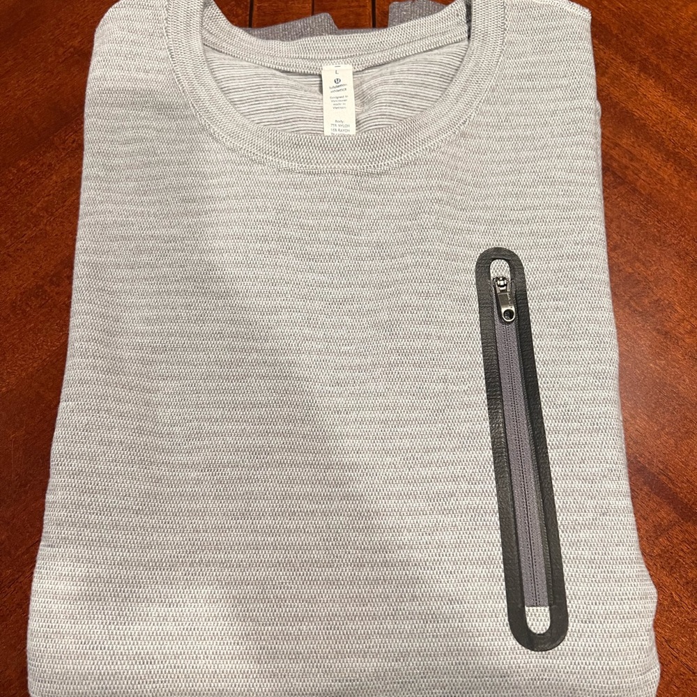 Men’s Large Lululemon Athletica Crewneck sweater